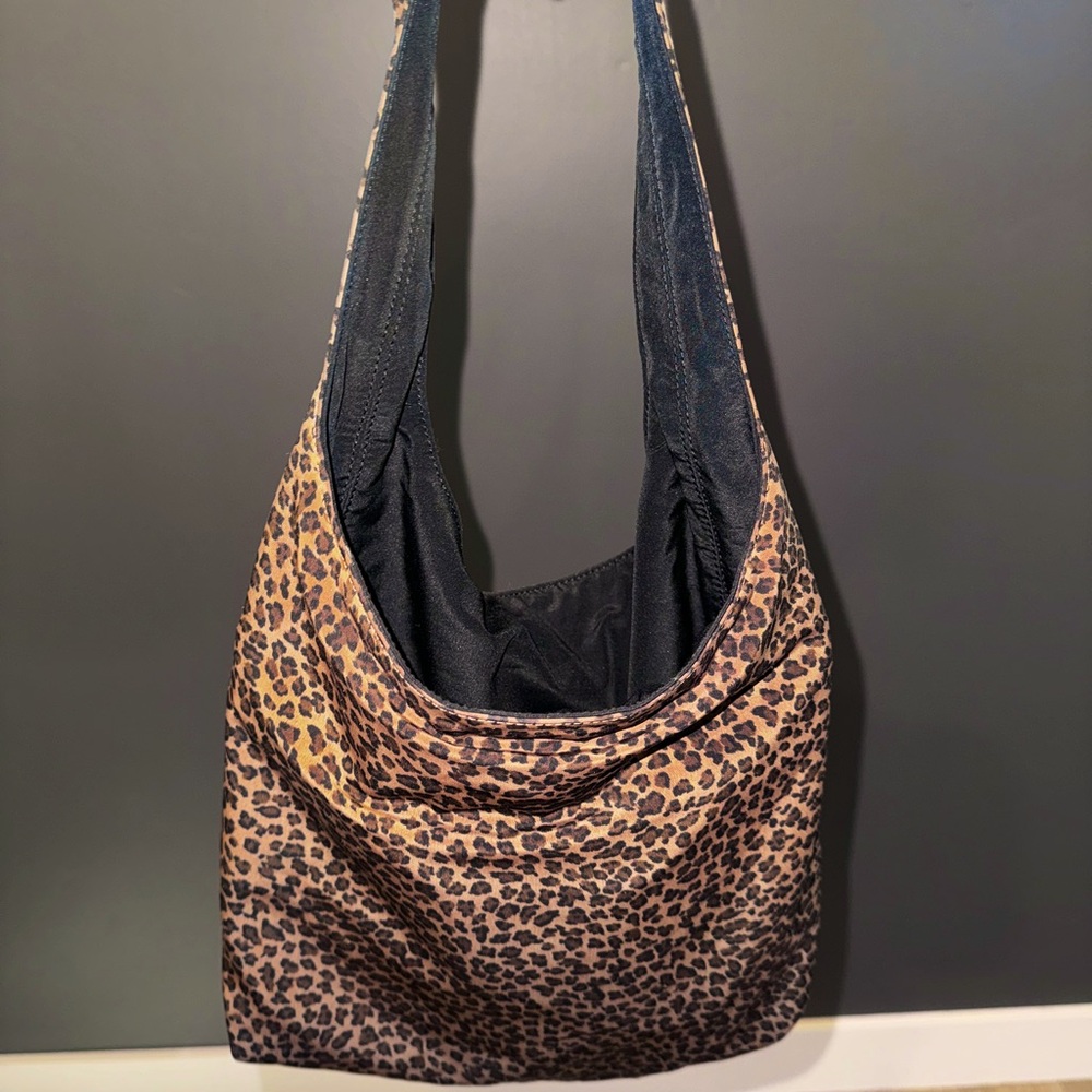 NWT Reversible BOTTEGA VENETA nylon bag Black/Leopard